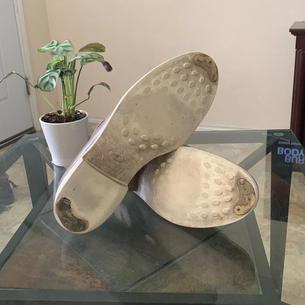 TOD’S Longwing Rubber Sole Brogues - Purposely Distressed